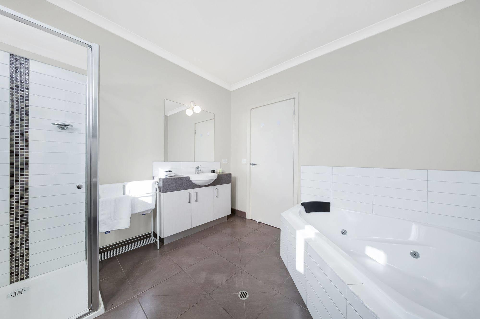 Moonlight Bay Apartments Рай Экстерьер фото